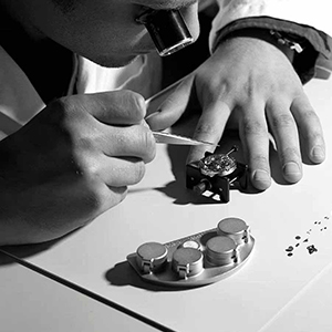 波尔手表受潮的原因最可能是哪些？